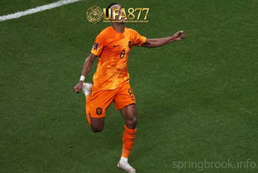 Cody Gakpo ยอมรับว่าเขาจะพิจารณา Man Utd