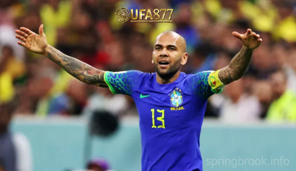 Dani Alves ของบราซิลถูกคุมขัง